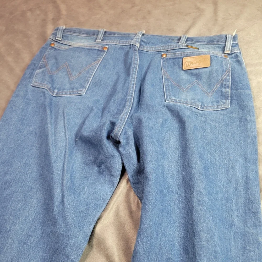 Wrangler Mens Cowboy Cut Straight Leg Jeans Blue Medium Wash 40x32 Vintage Style